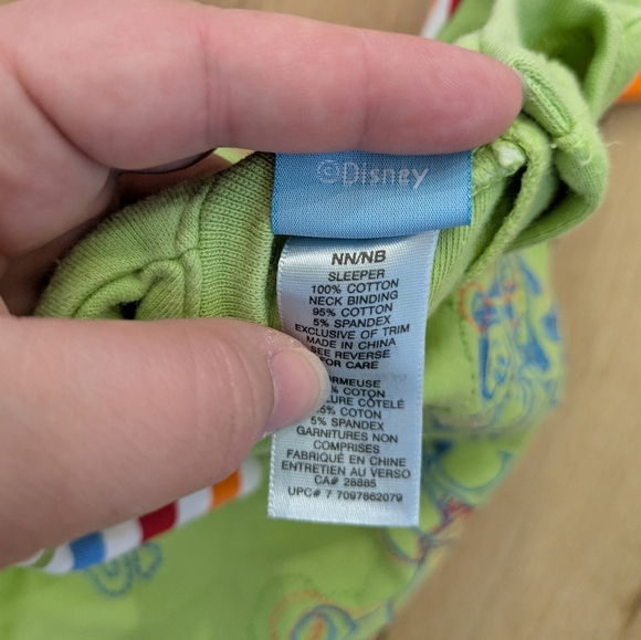 Y2K Disney Embroidered Winnie The Pooh Newborn One Piece - Picture 4 of 5